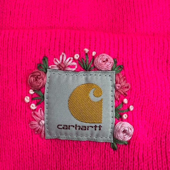 Hand embroidered bright pink carhartt beanie with pink flowers - Picture 2 of 2